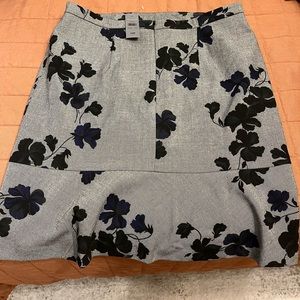NWT Ann Taylor flounce pencil skirt